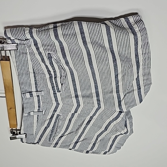 KHAKIS by GAP girlfriend size 6 gray and white shorts - Picture 3 of 8